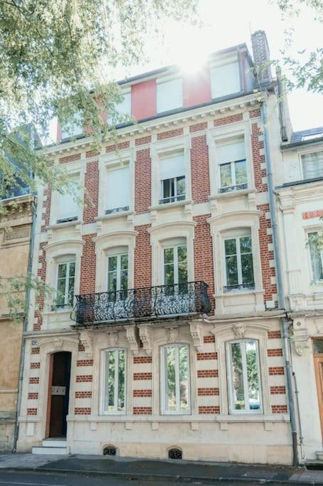 L'Alsace - Tout Confort Шарлевиль-Мезьер Экстерьер фото
